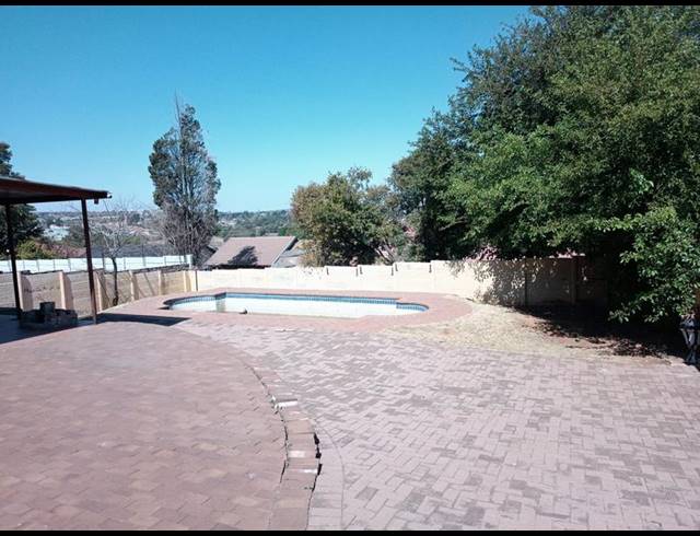 3 BEDROOM PROPERTY TO RENT IN LINDHAVEN